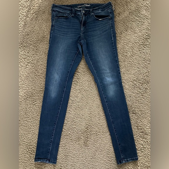 Universal Thread Dark Wash Women’s Mid Rise Skinny Jeans - Picture 1 of 9
